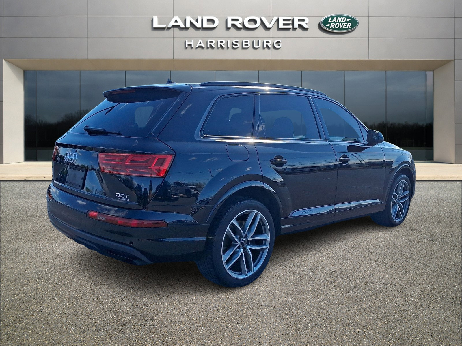 Used 2018 Audi Q7 3.0T Prestige image 4