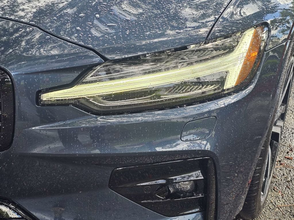 Certified 2024 Volvo S60 B5 Plus w/ Climate Package FWD image 11