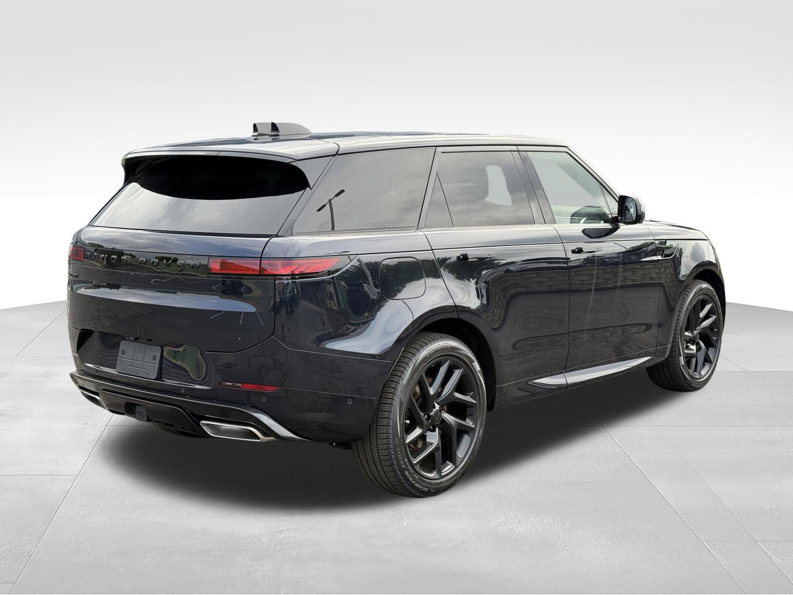 New 2026 Land Rover Range Rover Sport Dynamic SE AWD/4WD image 6