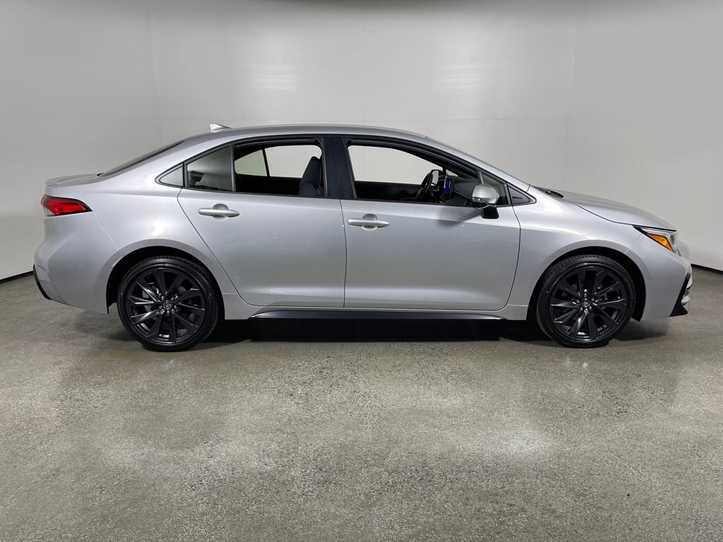 New 2026 Toyota Corolla SE image 2