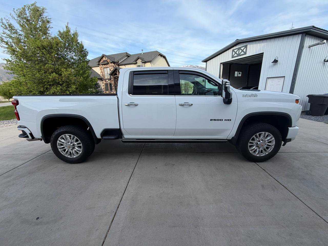 Used 2022 Chevrolet Silverado 2500 High Country w/ LPO, Dark Essentials Package AWD/4WD image 5