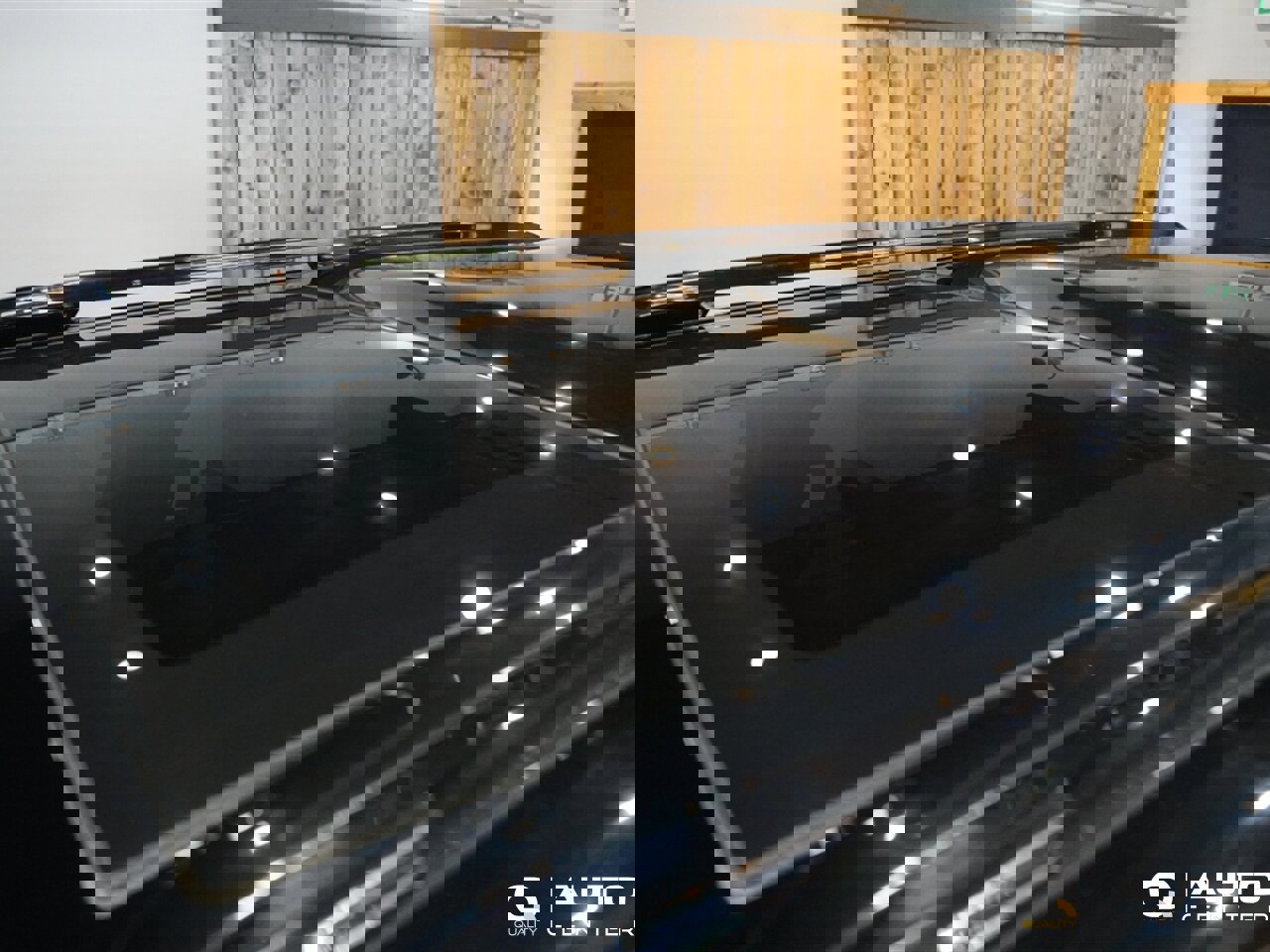 Used 2017 Land Rover Discovery HSE image 9