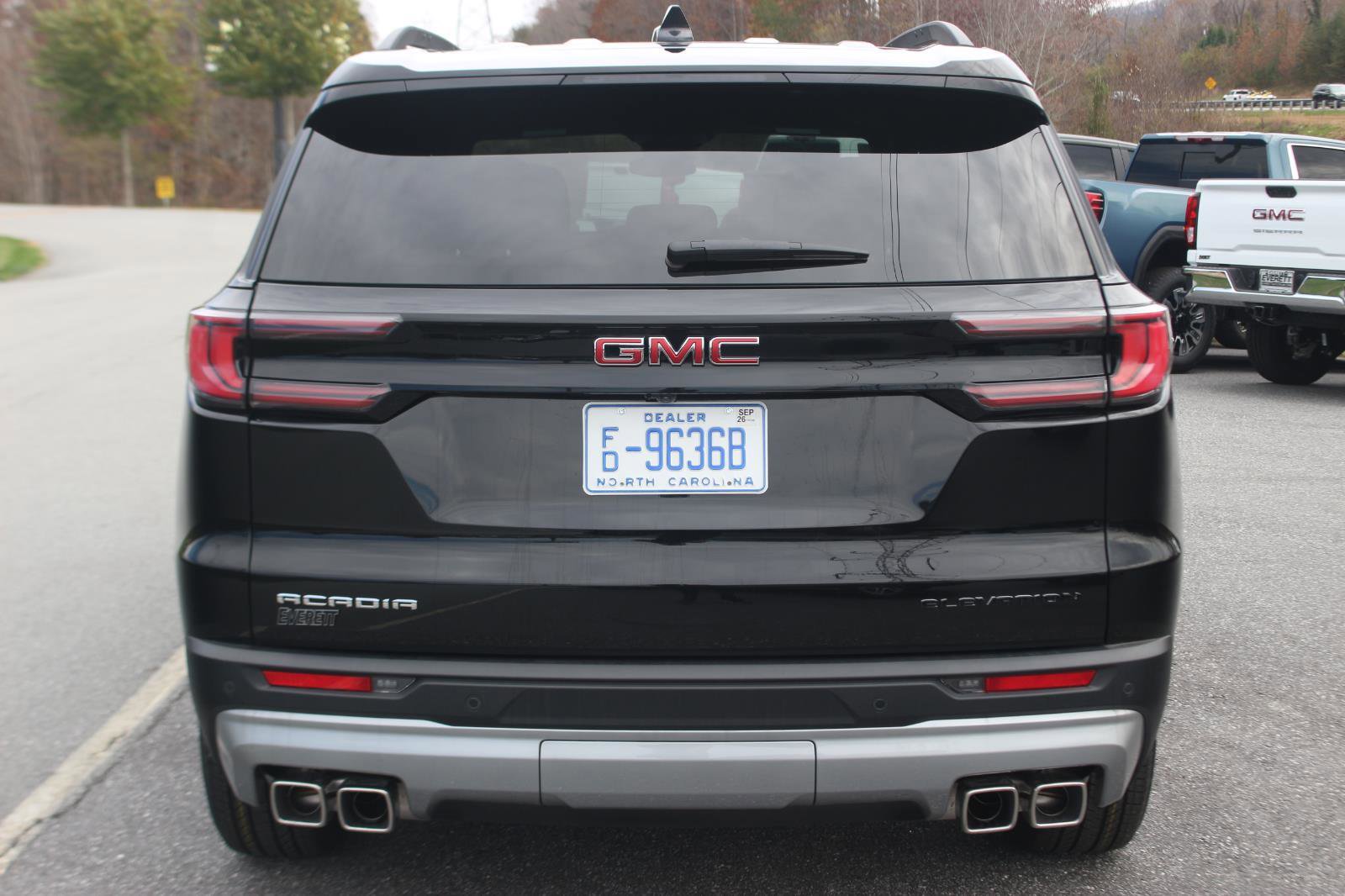 New 2025 GMC Acadia Elevation image 7