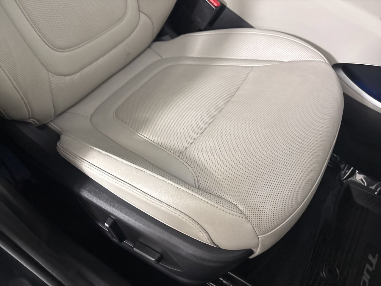 Used 2024 Hyundai Tucson Limited FWD image 33