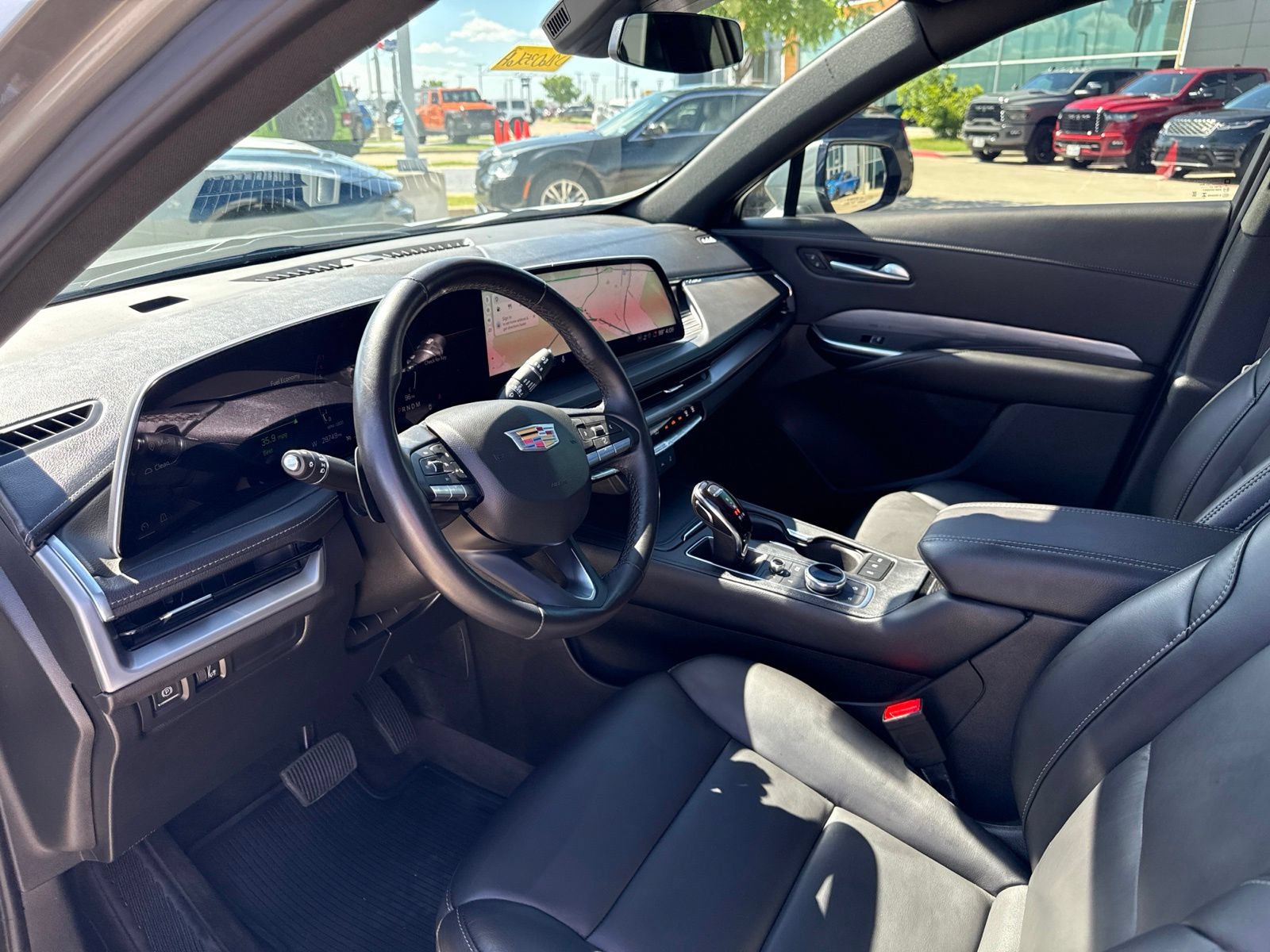 Used 2025 Cadillac XT4 Premium Luxury w/ Cold Weather Package FWD image 10
