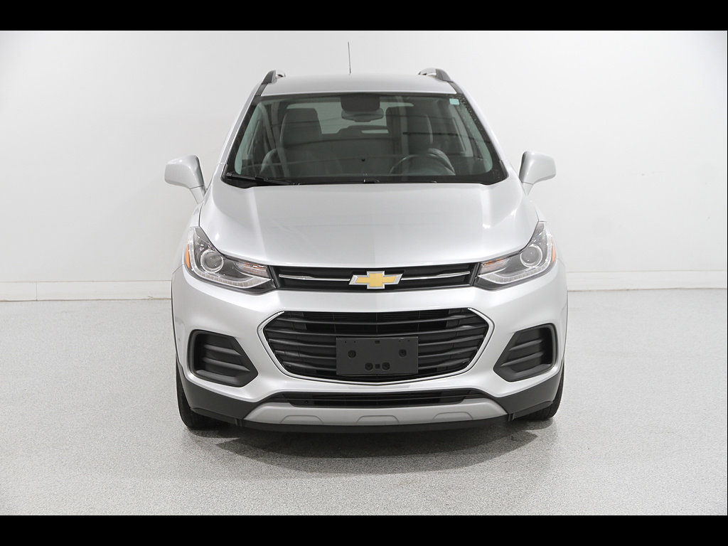 Used 2018 Chevrolet Trax LT w/ LT Convenience Package FWD image 2