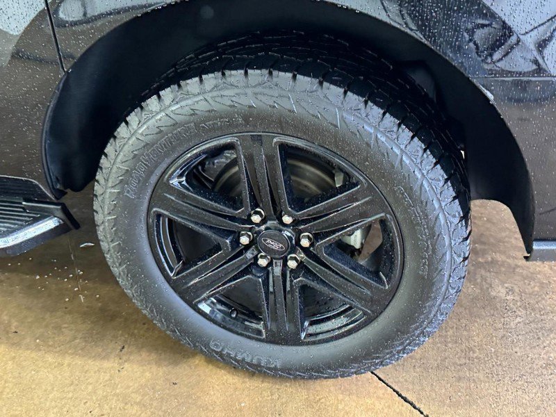 Used 2020 Ford Expedition Max XLT w/ Equipment Group 202A image 5