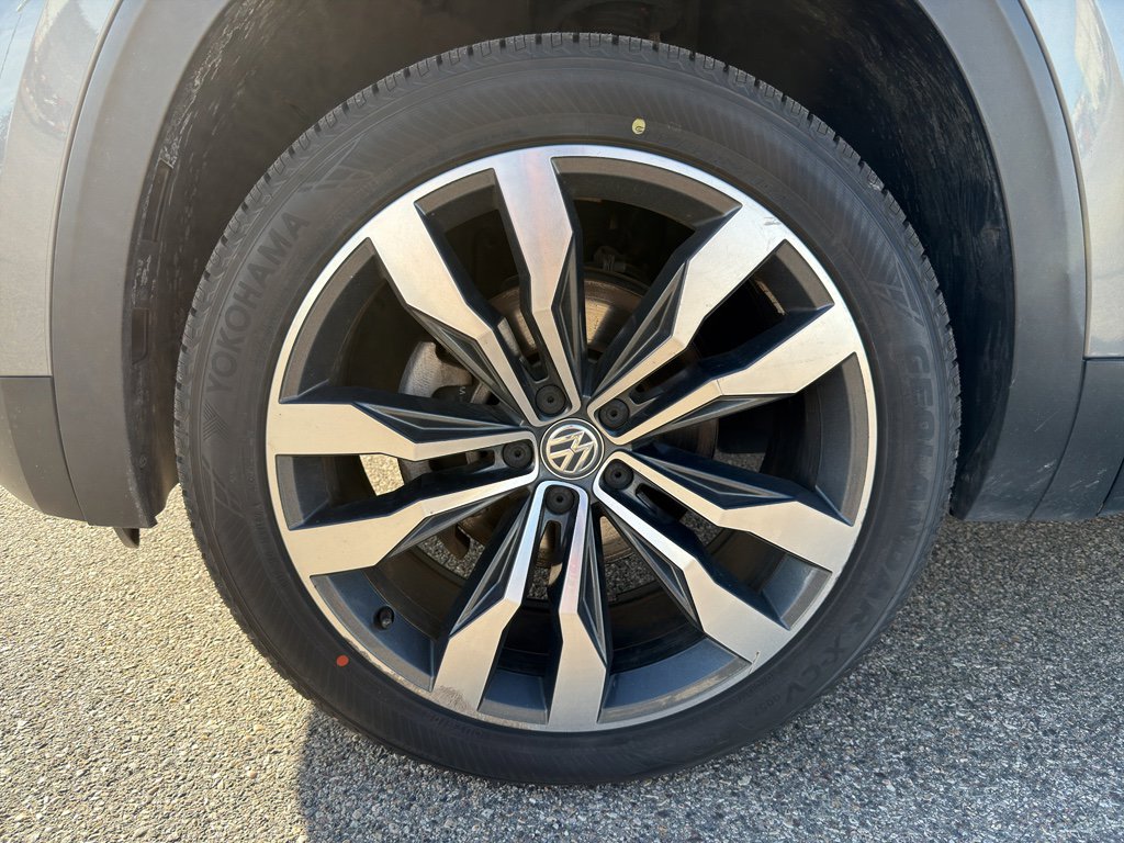 Used 2020 Volkswagen Atlas Cross Sport SEL image 34