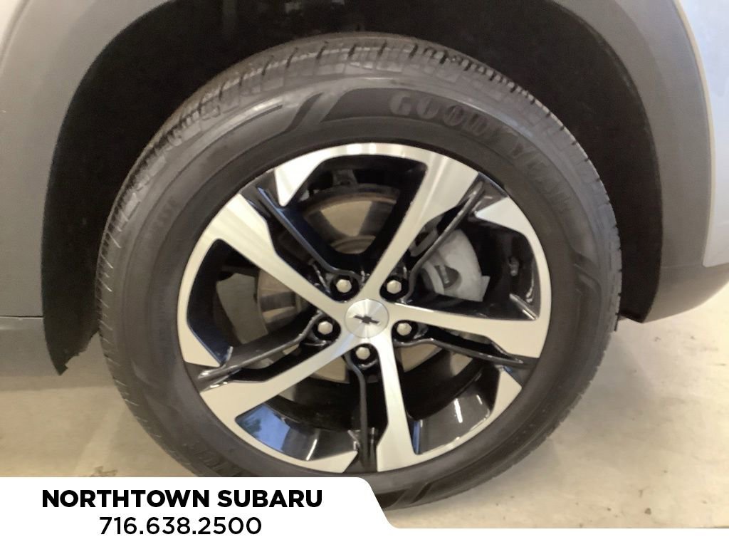 Used 2024 Chevrolet Trax RS FWD image 21