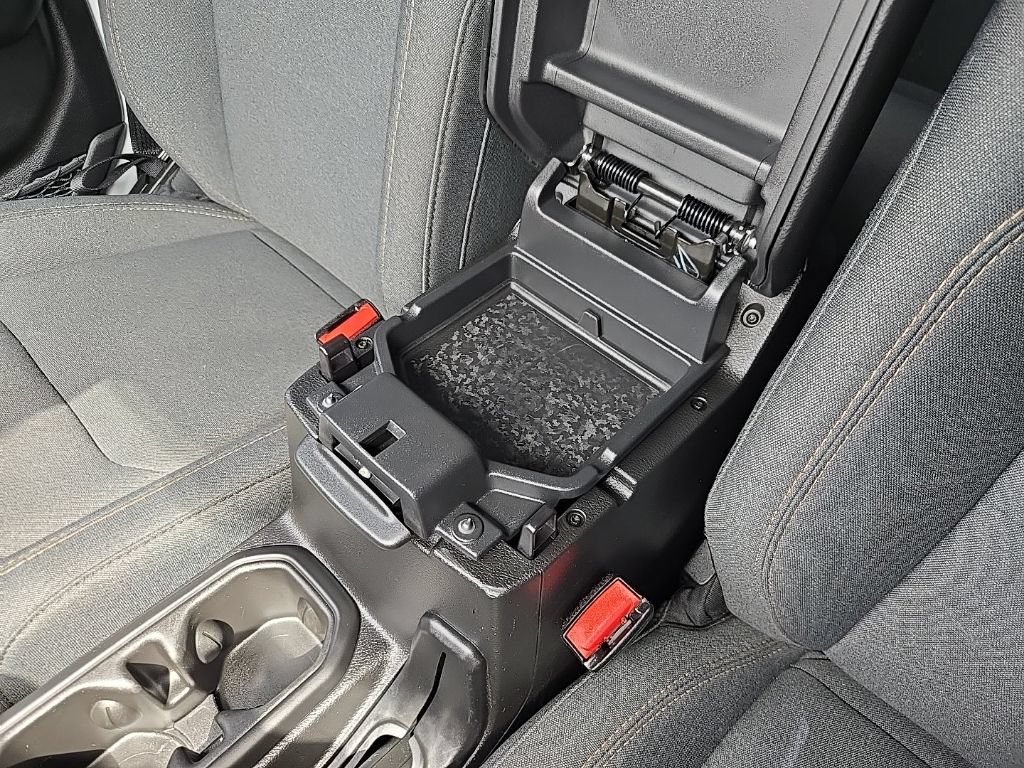 Used 2024 Jeep Wrangler Unlimited Sahara AWD/4WD image 37