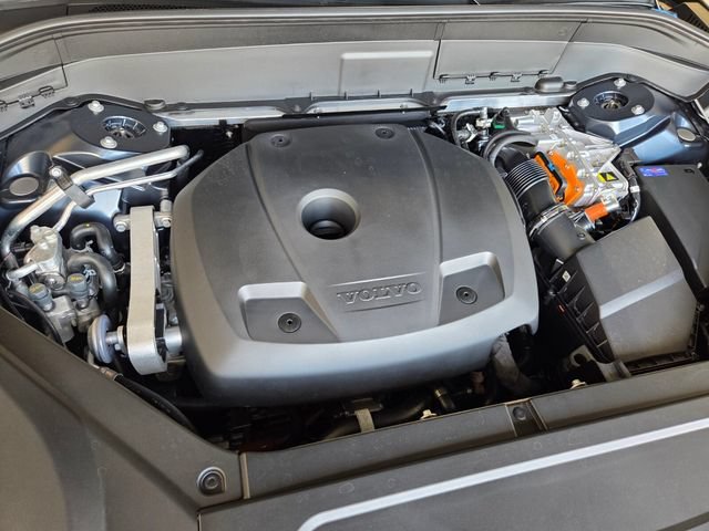 New 2026 Volvo XC90 T8 Ultra w/ Protection Package Premier AWD/4WD image 19