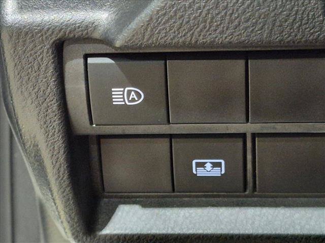 Used 2024 Lexus IS 300 w/ Premium Package RWD image 11