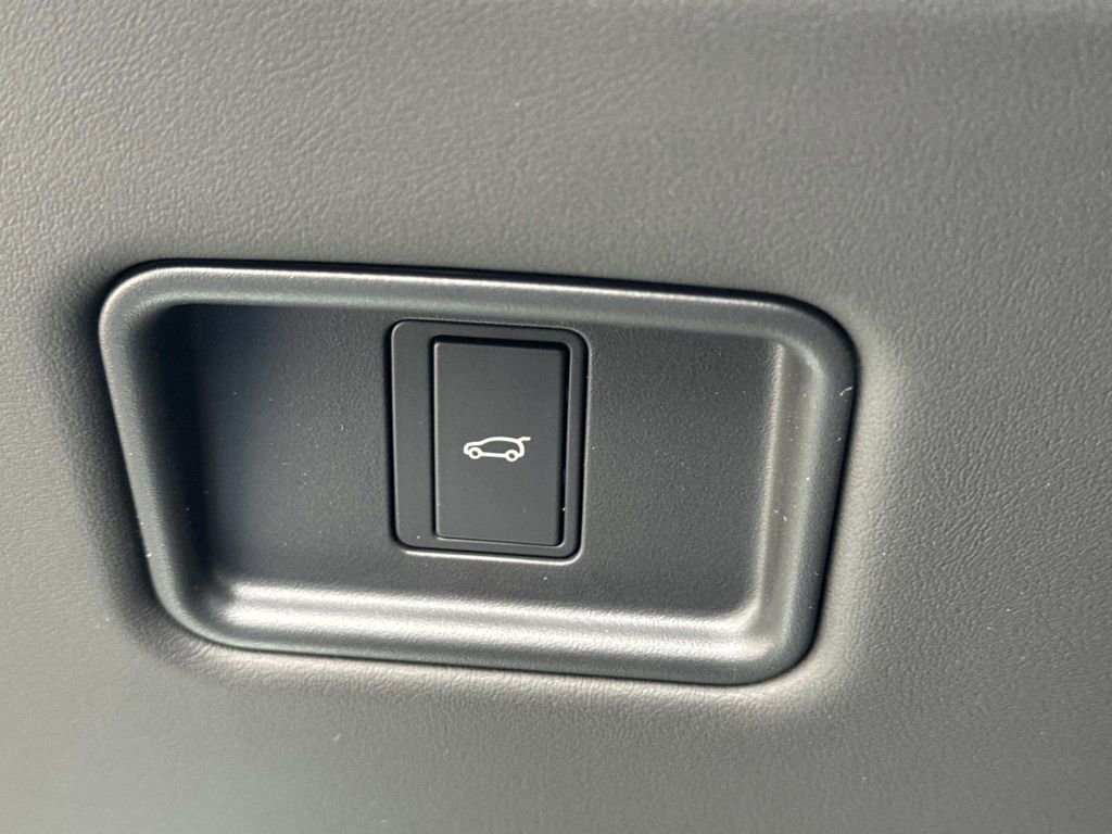 New 2026 Land Rover Range Rover SE image 26