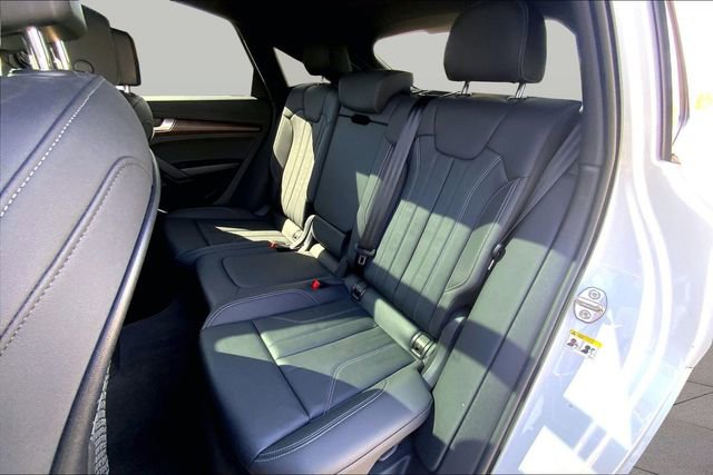 Used 2022 Audi Q5 2.0T Premium w/ Convenience Package AWD/4WD image 18