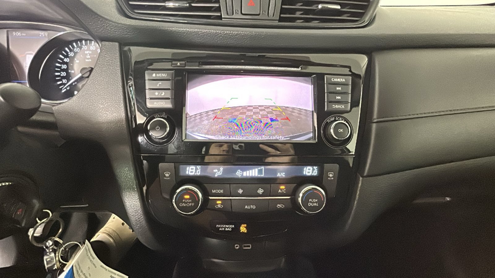 Used 2020 Nissan Rogue S FWD image 26