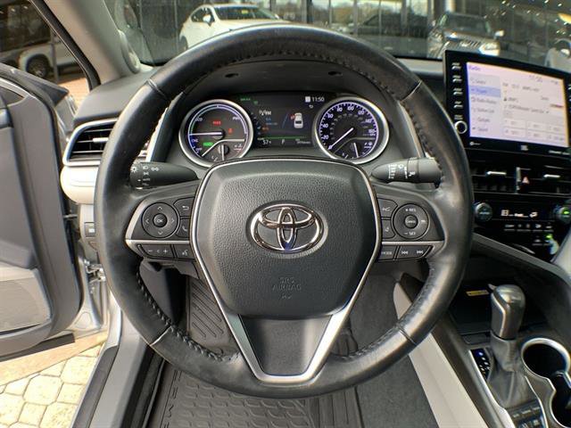 Used 2022 Toyota Camry XLE image 14
