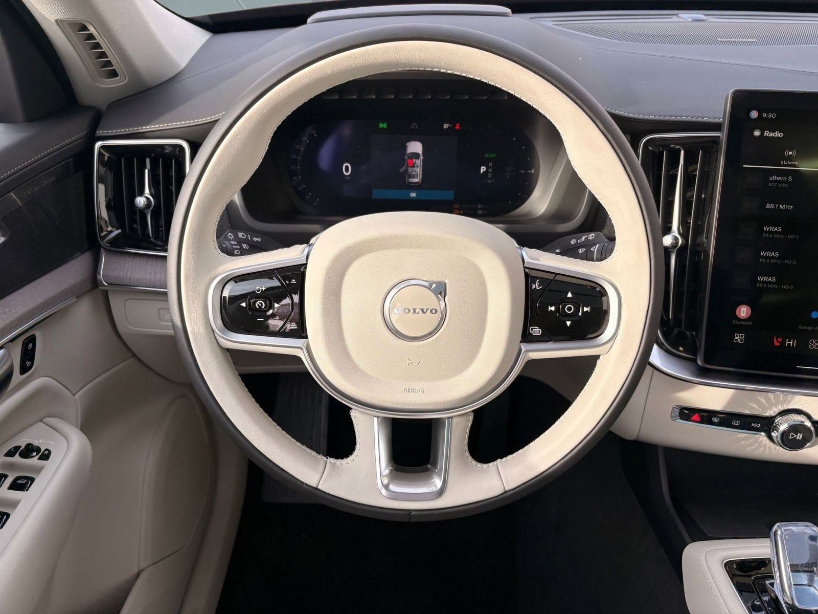 New 2026 Volvo XC90 T8 Ultra w/ Protection Package image 24