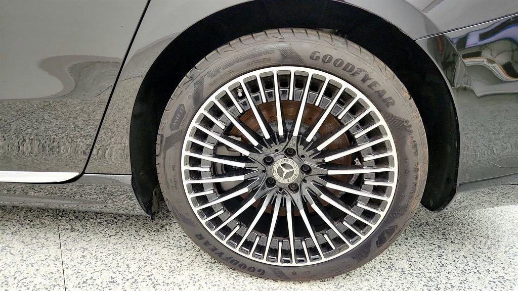 Used 2024 Mercedes-Benz EQS 450+ Sedan image 9