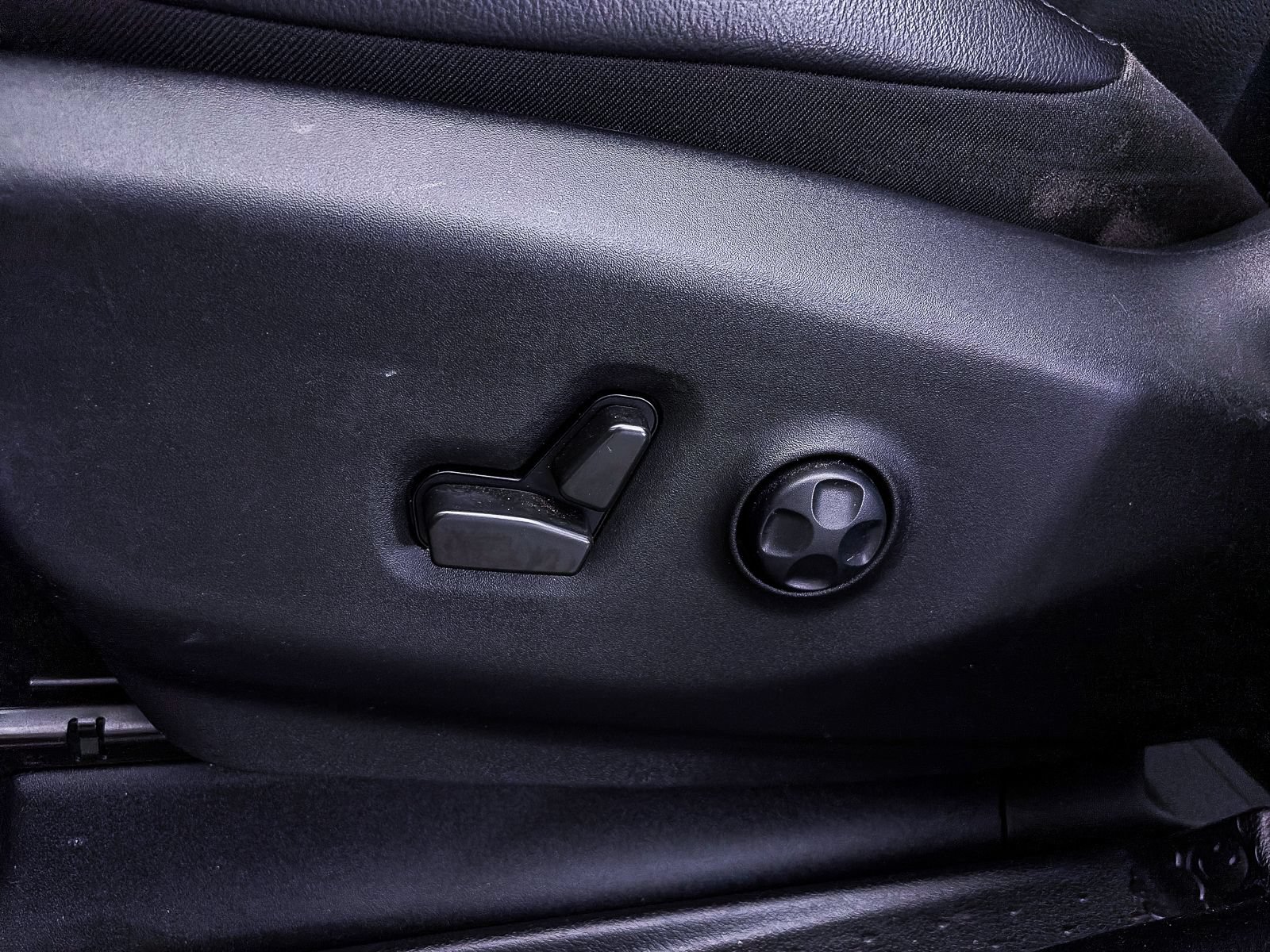 Used 2022 Chrysler Pacifica Touring-L w/ S Appearance Package FWD image 19