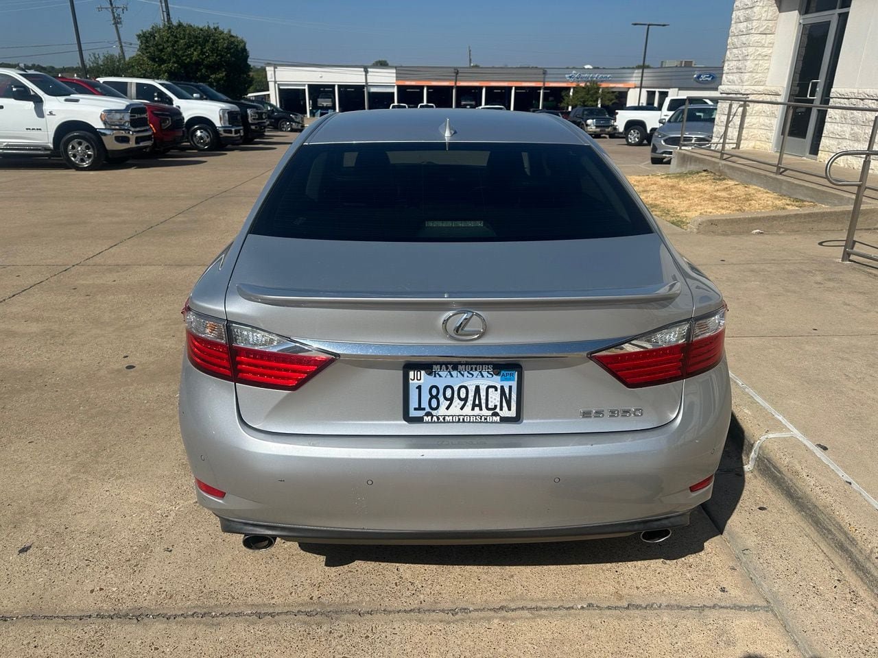Used 2015 Lexus ES 350 w/ Luxury Package FWD image 10