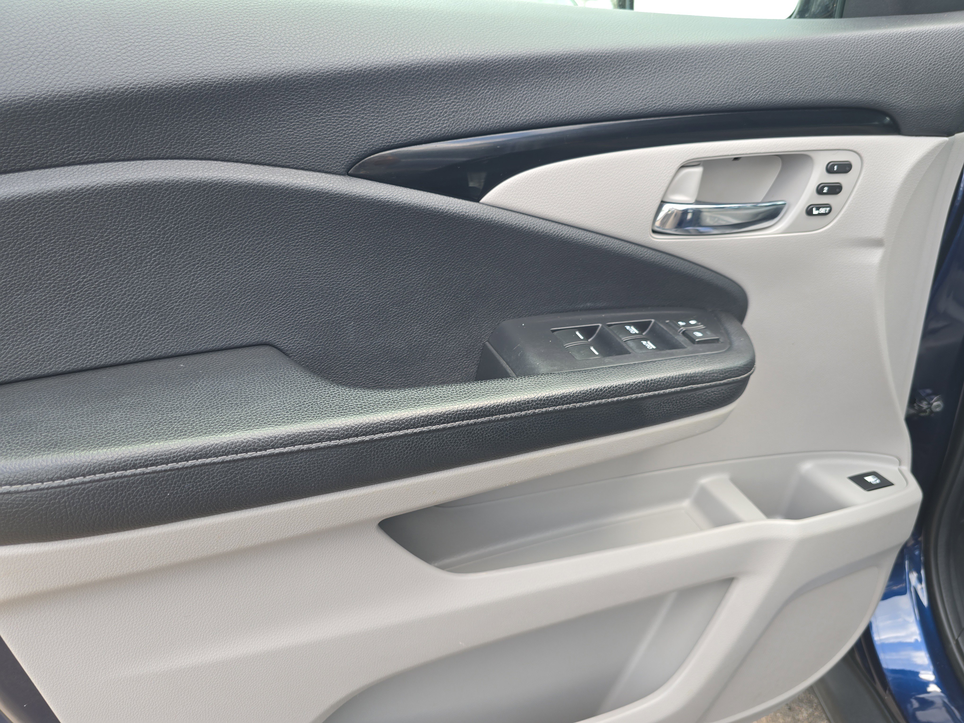 Used 2019 Honda Ridgeline RTL-E image 17