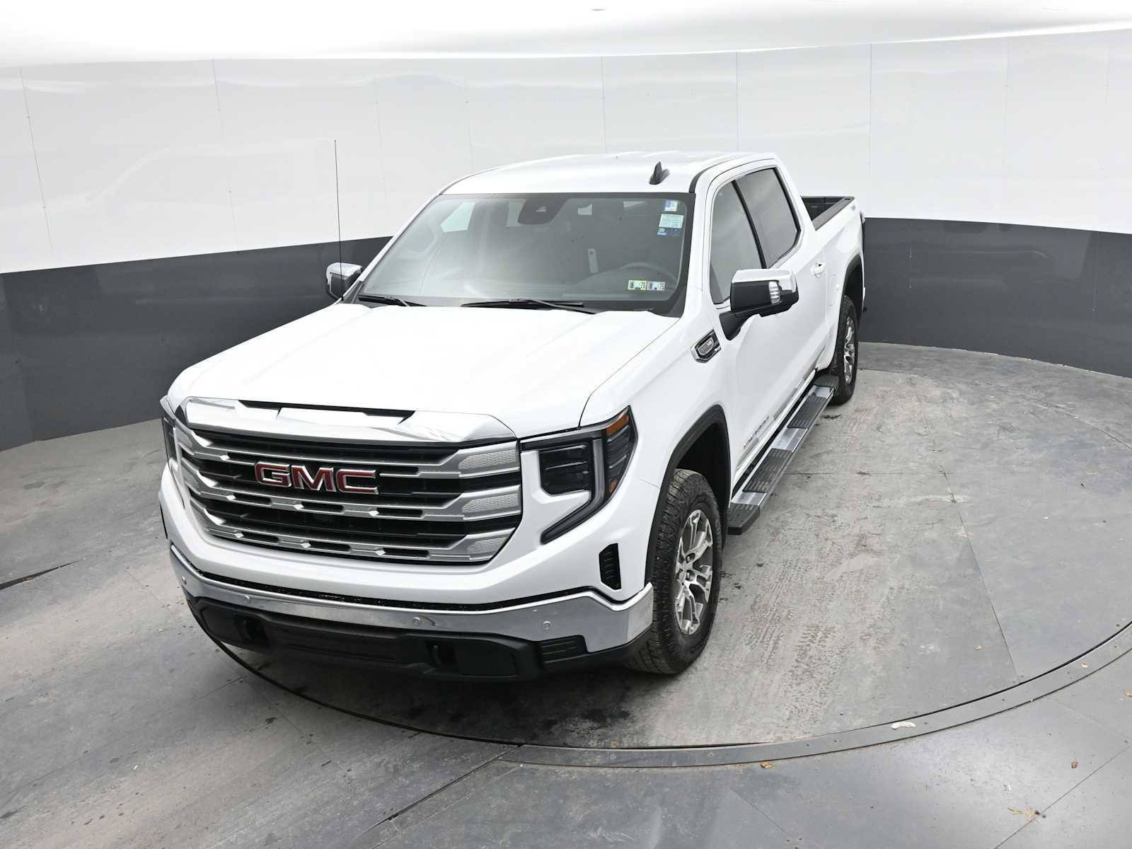 New 2026 GMC Sierra 1500 SLE image 32