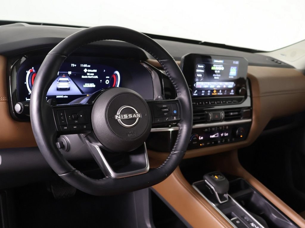 Used 2024 Nissan Pathfinder Platinum w/ Lighting Package (N93) AWD/4WD image 27