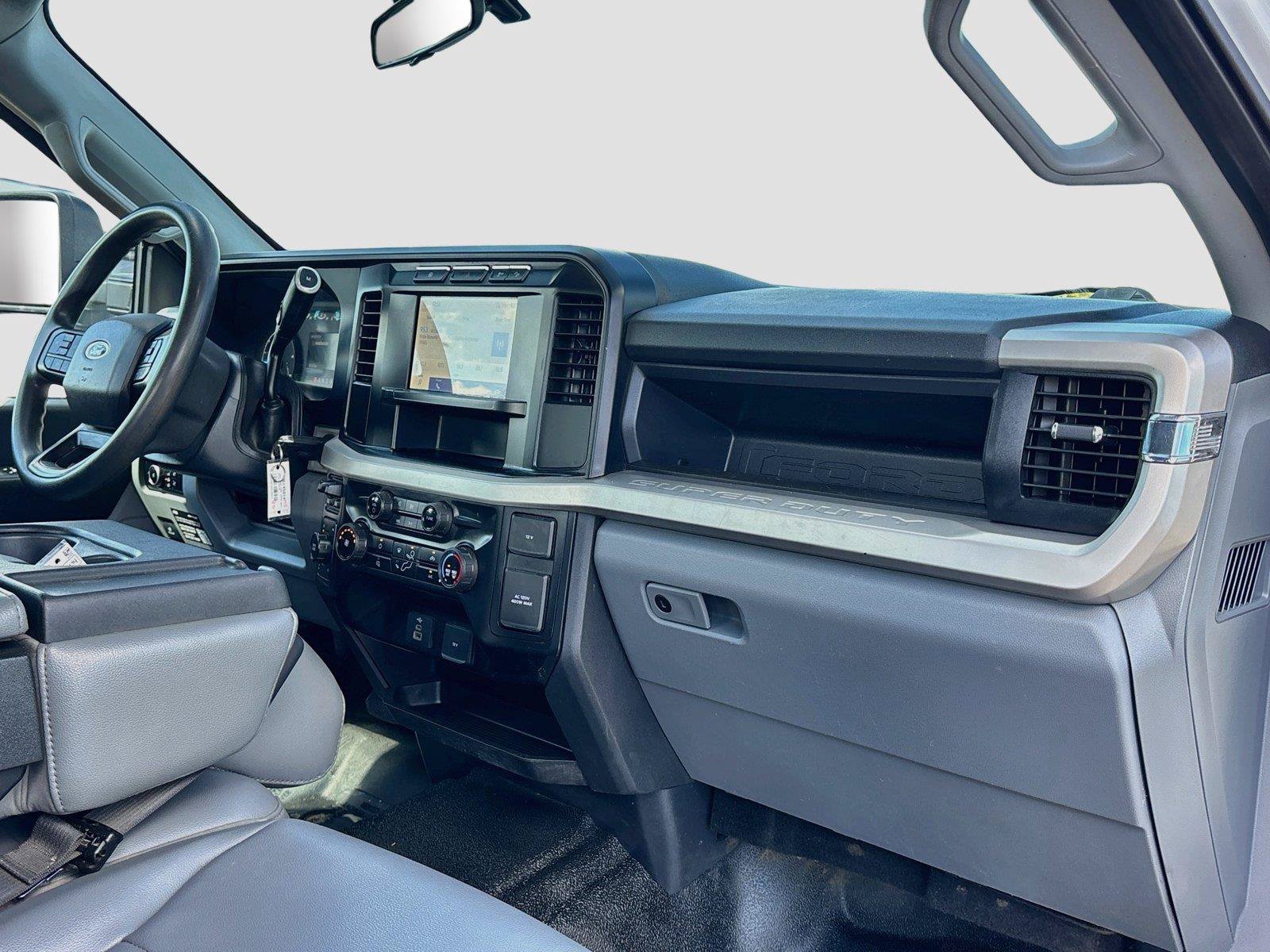 Used 2023 Ford F250 XL w/ FX4 Off-Road Package AWD/4WD image 26
