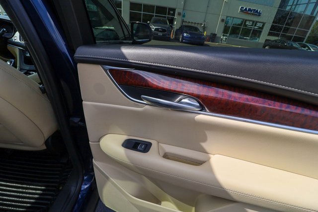 Used 2017 Cadillac XT5 Luxury w/ Driver Awareness Package image 54