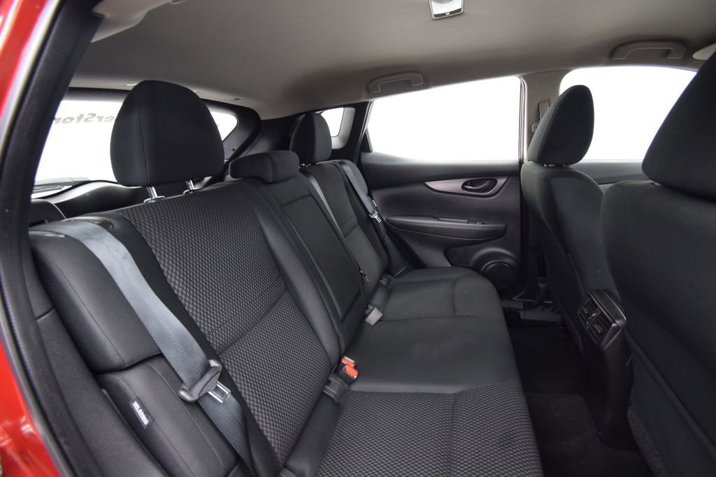 Used 2022 Nissan Rogue Sport S image 24