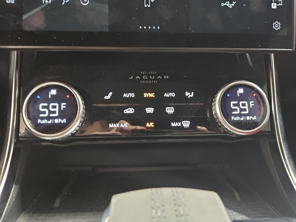 Certified 2022 Jaguar XF R-Dynamic SE AWD/4WD image 16