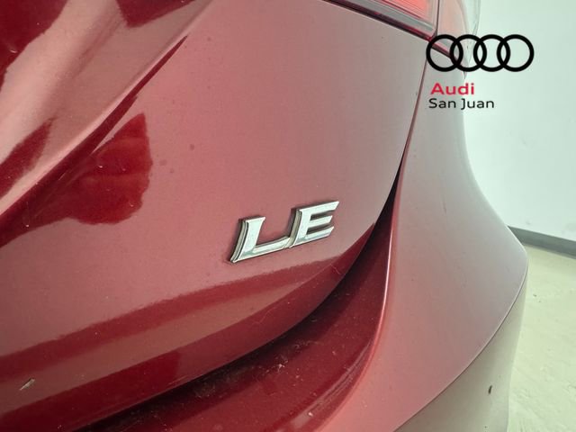 Used 2019 Toyota Camry LE image 11