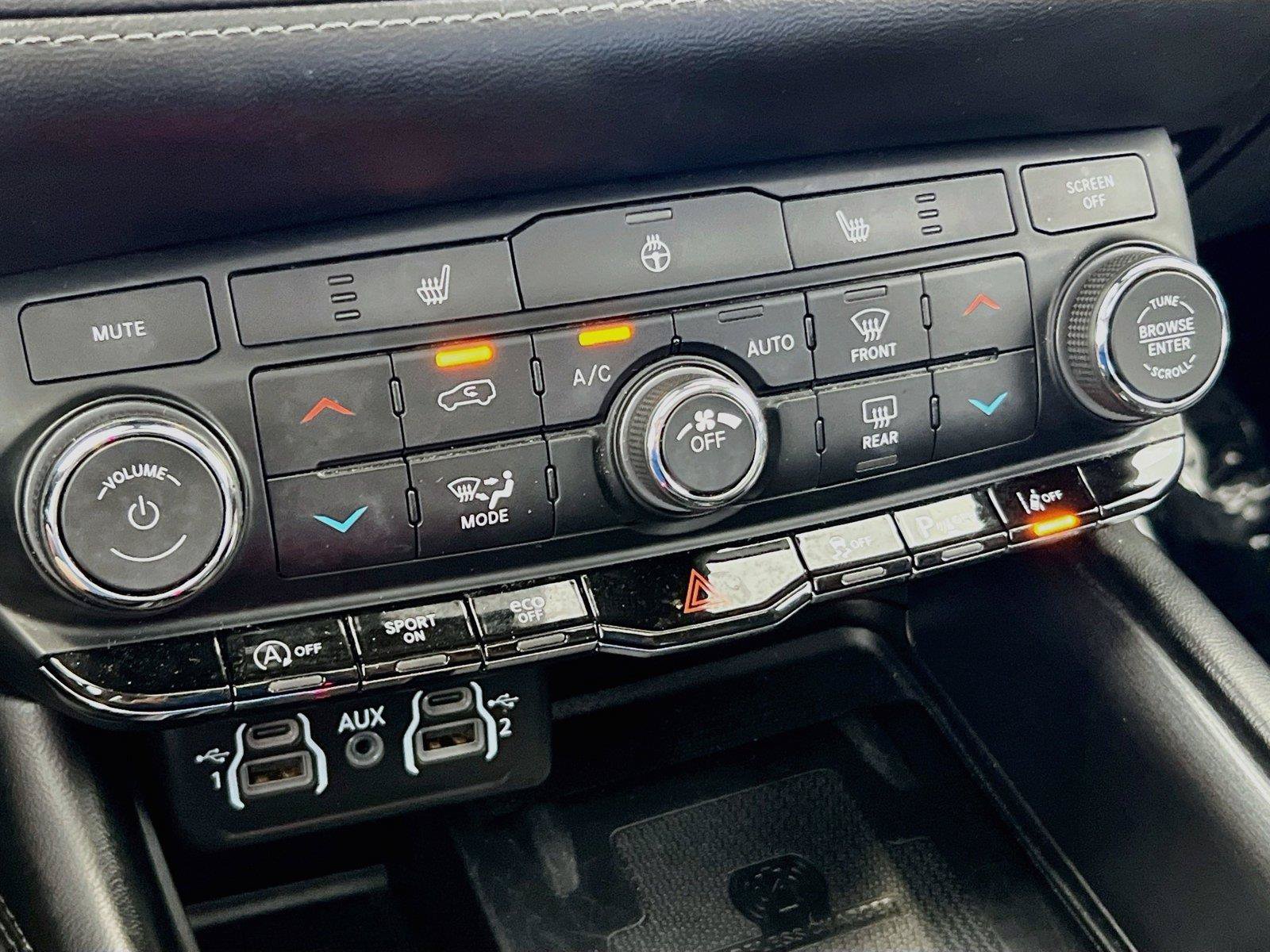 Used 2021 Dodge Durango Citadel w/ Technology Group AWD/4WD image 9