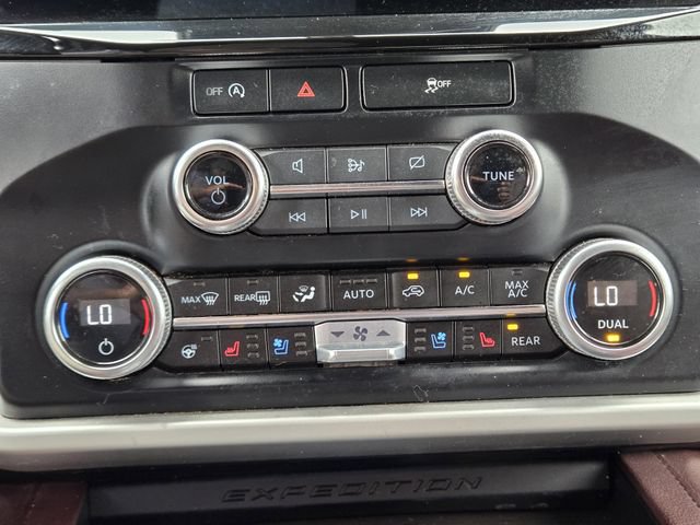 Used 2024 Ford Expedition Limited AWD/4WD image 19