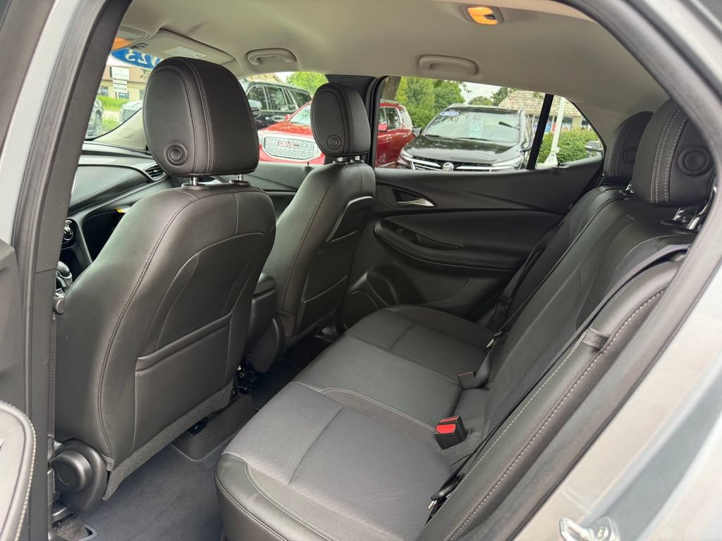 Certified 2023 Buick Encore GX Preferred FWD image 12