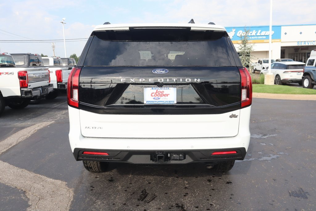 New 2025 Ford Expedition Active image 23
