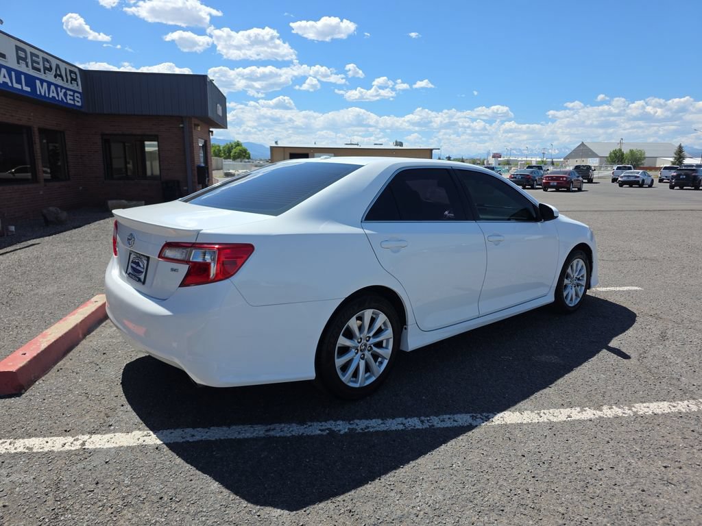 Used 2014 Toyota Camry SE w/ Leather Package FWD image 8