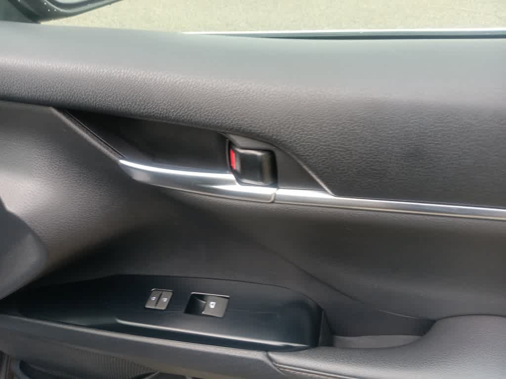 Used 2019 Toyota Camry XLE w/ Driver Assist Package FWD image 28