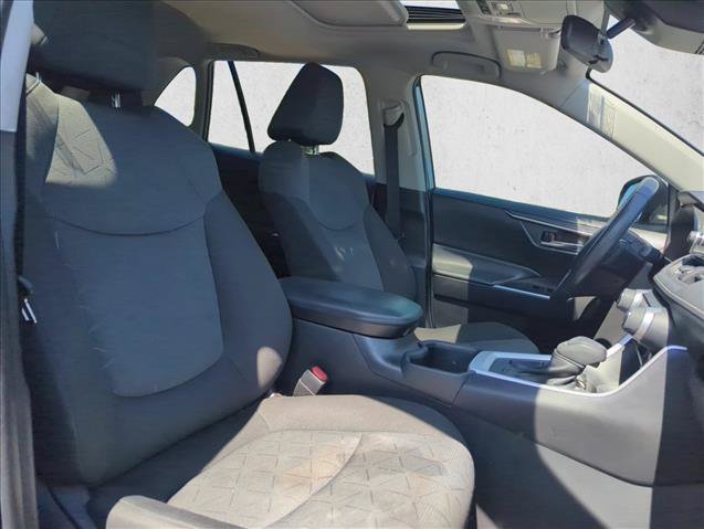 Used 2022 Toyota RAV4 XLE w/ Convenience Package FWD image 27