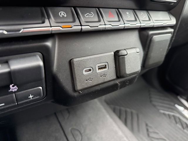 Used 2021 Chevrolet Silverado 1500 LT AWD/4WD image 36