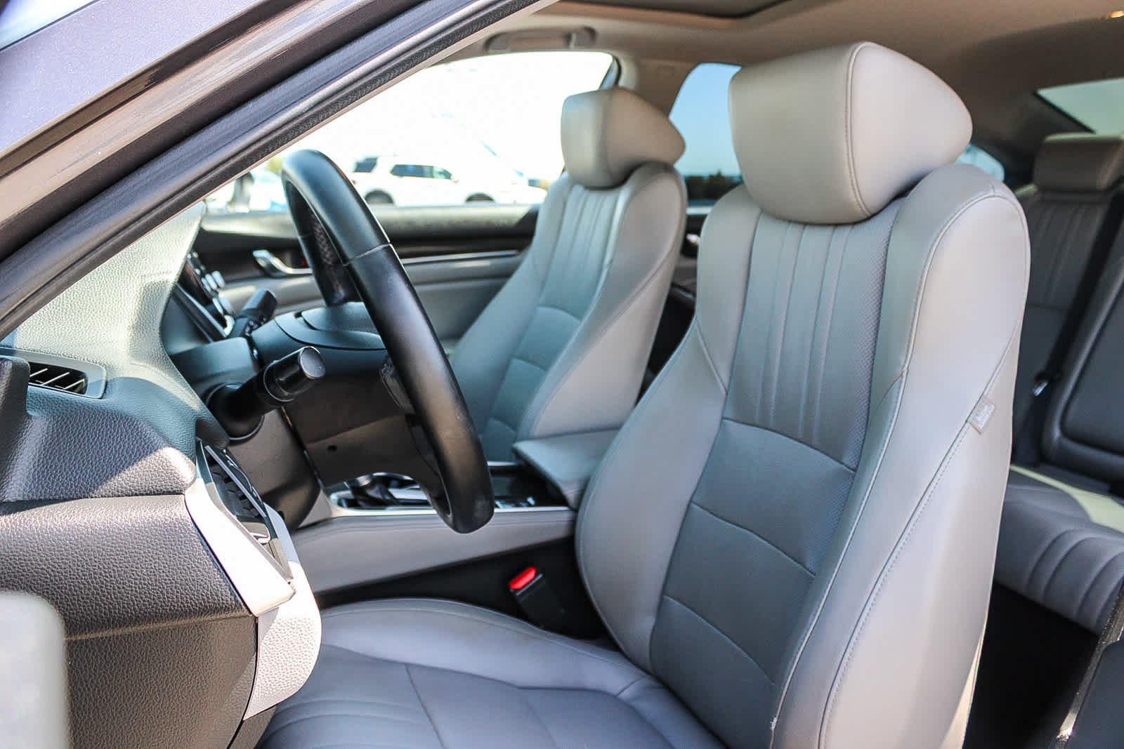 Certified 2018 Honda Accord EX-L image 17