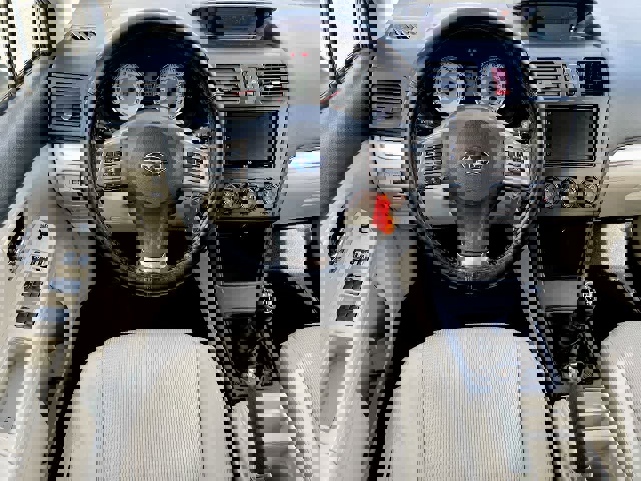 Used 2014 Subaru Impreza 2.0i Sport Premium image 11