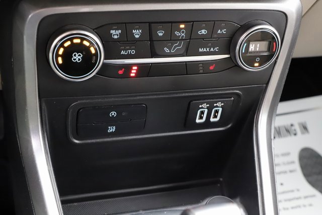 Used 2020 Ford EcoSport SE w/ SE Convenience Package image 30