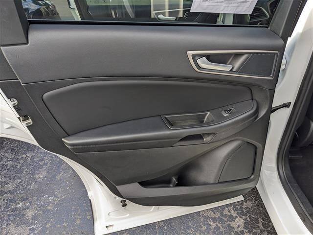 Used 2024 Ford Edge SEL AWD/4WD image 12