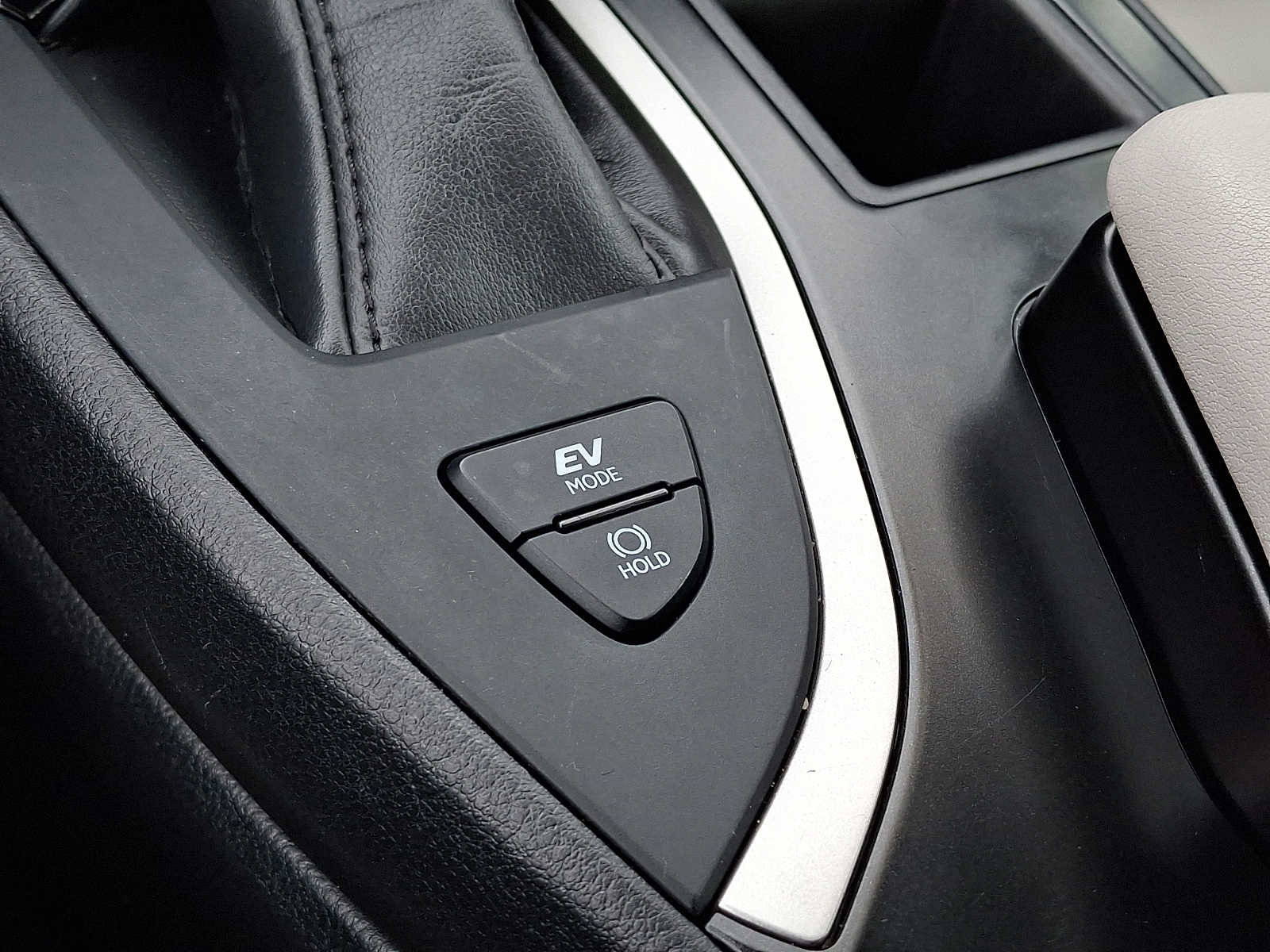 Used 2023 Lexus UX 250h AWD w/ Accessory Package (Z2) image 26
