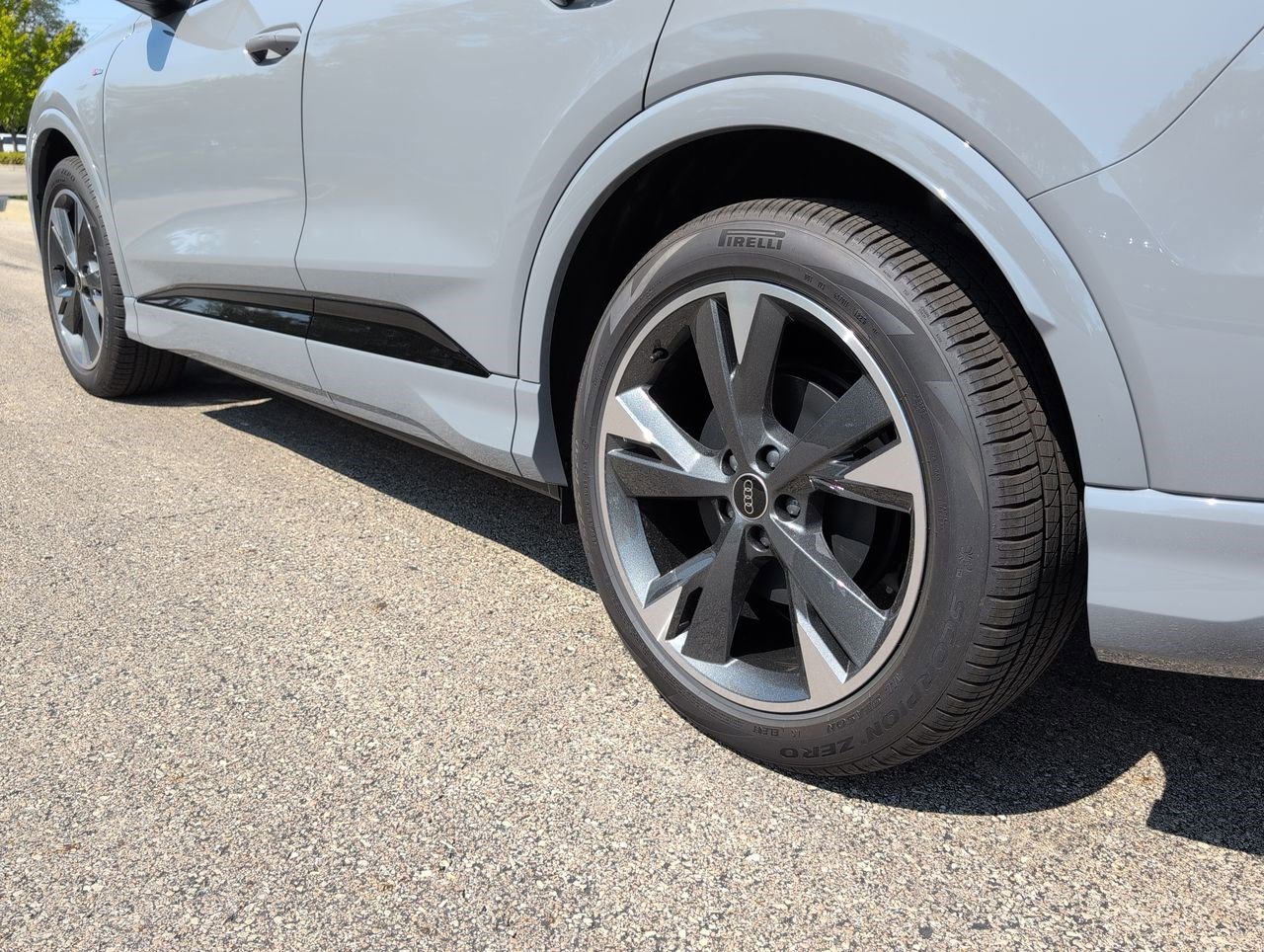 New 2025 Audi Q4 e-tron Premium Plus image 3