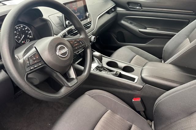 Used 2025 Nissan Altima 2.5 S image 10