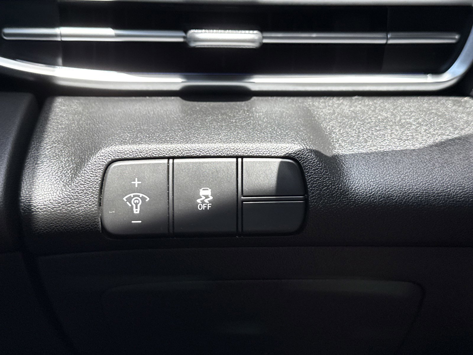 Certified 2025 Hyundai Elantra Limited image 19