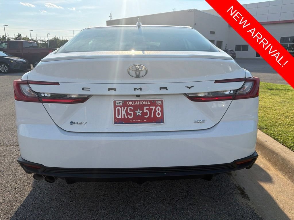 Used 2025 Toyota Camry SE w/ Multimedia Upgrade Package FWD image 5