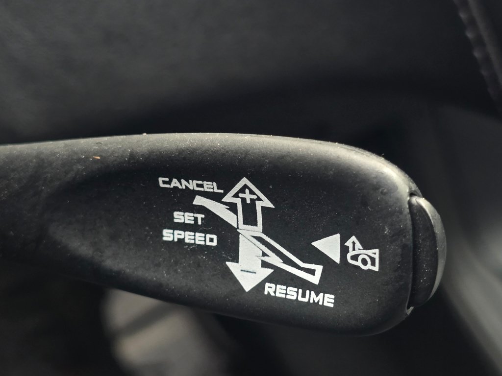 Used 2022 McLaren GT RWD image 37